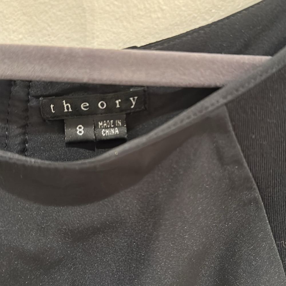 Theory, size 8, black dress with cotton panel, exposed zipper and pockets - Picture 4 of 5